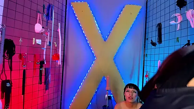 Izobeth_BDSM Image 2