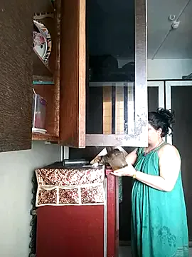 JayJayPink – webcam model profile photo Image 4