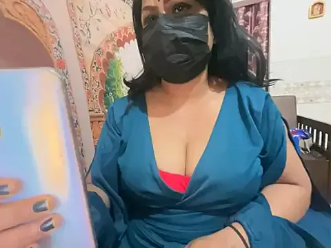 Sugarlina – webcam model profile photo Image 17