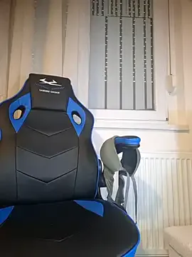 kimkatyrides – webcam model profile photo Image 13