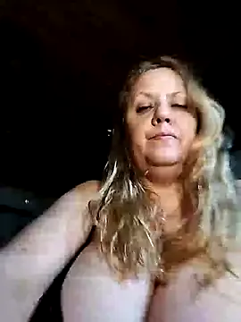 myriambirkett – webcam model profile photo Image 19