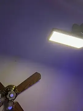 zoyarathore – webcam model profile photo Image 3