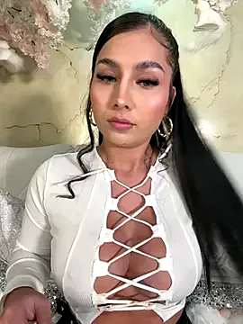 Alirawrz – webcam model profile photo Image 10