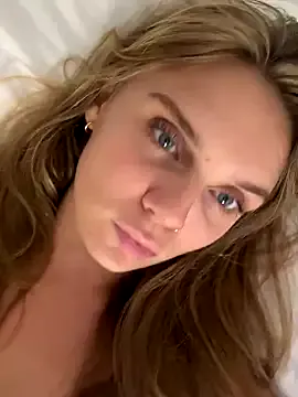 Alyssa_rhoades – webcam model profile photo Image 15