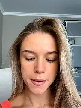 Younger_Couples – webcam model profile photo Image 16