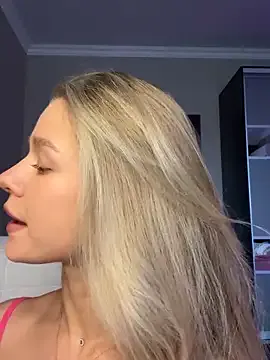 Younger_Couples – webcam model profile photo Image 6