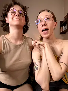 allyson22andy – webcam model profile photo Image 14