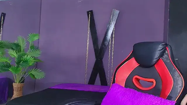 emma_morgann – webcam model profile photo Image 9