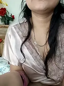 kaamuk_shweta Image 15