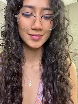 maki-ayy – webcam model profile photo Image 18