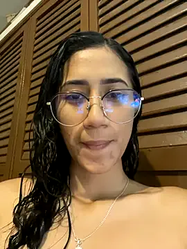 maki-ayy – webcam model profile photo Image 19