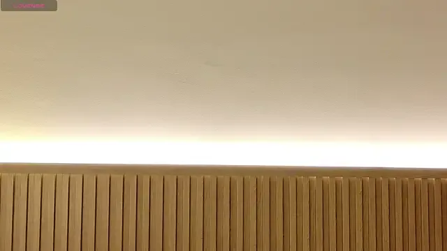 cristalines – webcam model profile photo Image 11