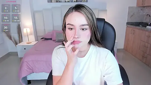 Liz_Hush – webcam model profile photo Image 5