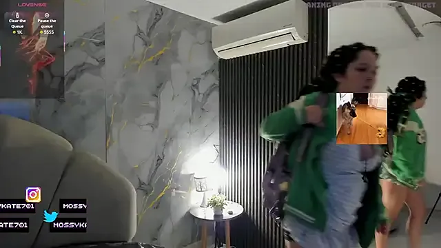 Coco-Love – webcam model profile photo Image 16