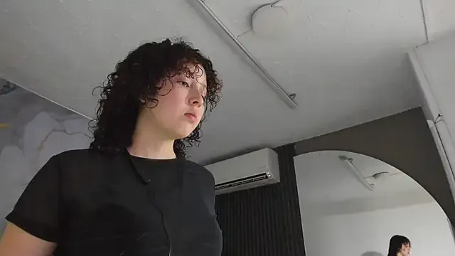 Coco-Love – webcam model profile photo Image 4