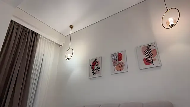 Miriam_Delacroix – webcam model profile photo Image 14