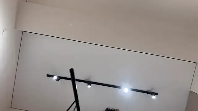 Miriam_Delacroix – webcam model profile photo Image 19