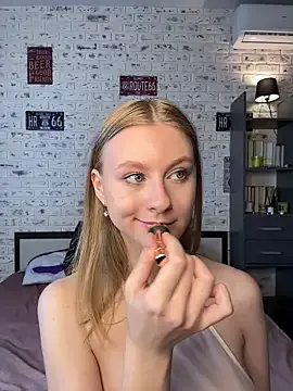 Kiki_Stacy Image 6