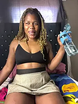 yesonee – webcam model profile photo Image 4