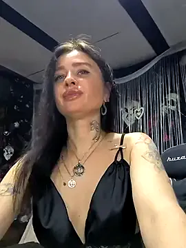 KikiXRed – webcam model profile photo