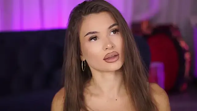 SweetAlegra_ – webcam model profile photo Image 3