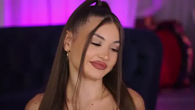 SweetAlegra_ – webcam model profile photo Image 4