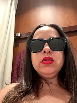 ami_katana – webcam model profile photo Image 16