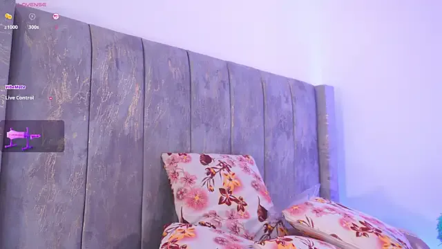 RussianWoman – webcam model profile photo Image 2