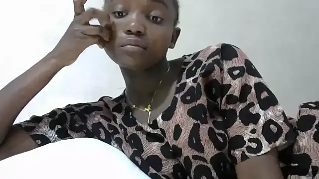 Ni-_haL01 – webcam model profile photo Image 18