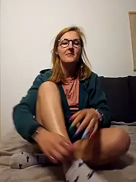 LauraLuxxx's Thumb Image