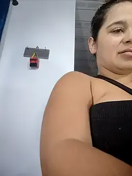 Adeles_vibes – webcam model profile photo Image 12