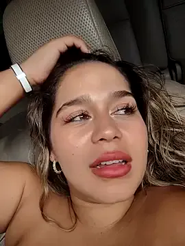 Adeles_vibes – webcam model profile photo Image 13