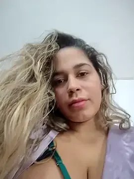 Adeles_vibes – webcam model profile photo Image 15