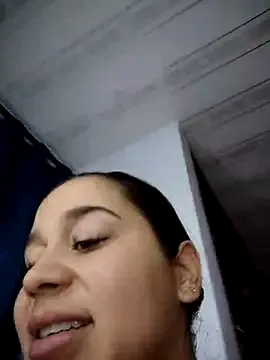 Adeles_vibes – webcam model profile photo Image 7