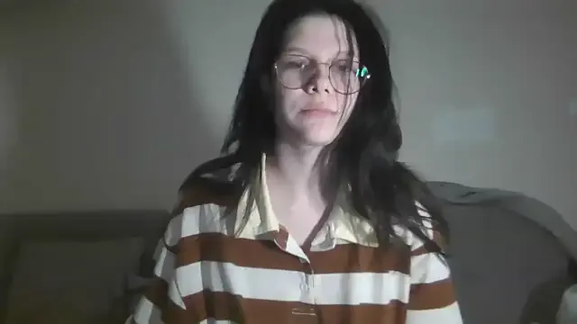 MaribelRiver – webcam model profile photo Image 8