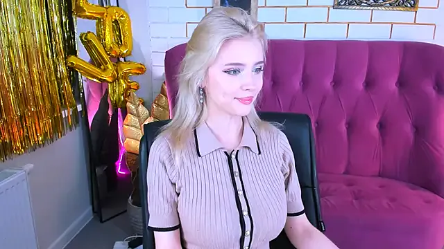 Sara_fun – webcam model profile photo Image 12