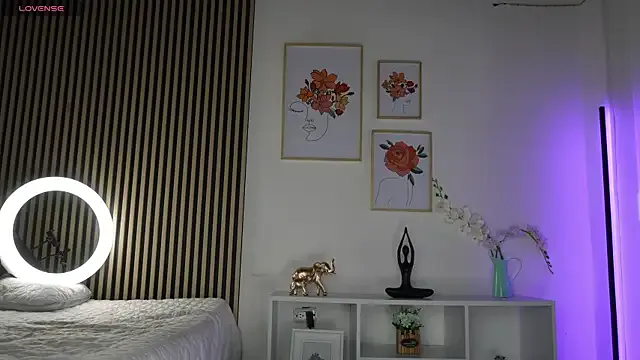 RosieCheeks_ – webcam model profile photo Image 13