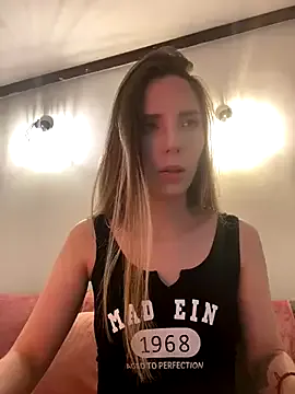 Rinamay_ – webcam model profile photo Image 6