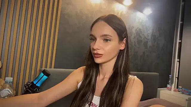 Rinamay_ – webcam model profile photo Image 10