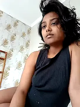 Sugarlina – webcam model profile photo Image 11