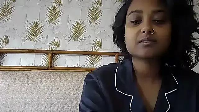 Sugarlina – webcam model profile photo Image 7