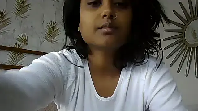 Sugarlina – webcam model profile photo Image 8