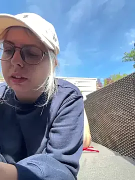 Livewithlucy Image 8