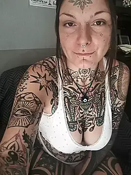 lizzardqueeen Image 2
