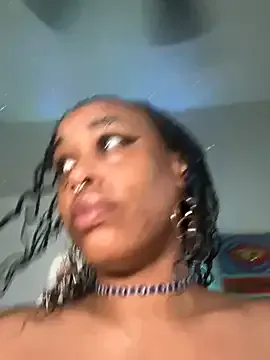 KristiRich – webcam model profile photo Image 3