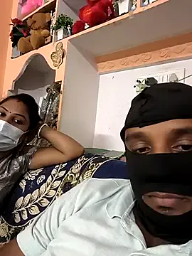 Lovlycouple1 Image 13