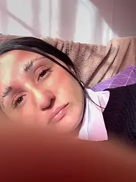 FaaBinaa – webcam model profile photo Image 4