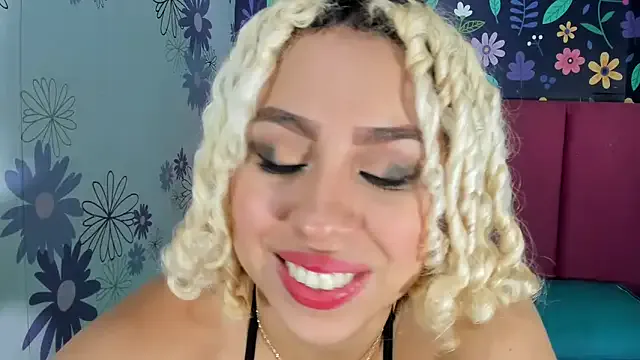 SexOnMyLvL – webcam model profile photo Image 7