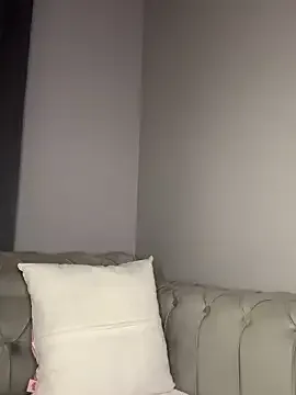 mon1_day – webcam model profile photo Image 6