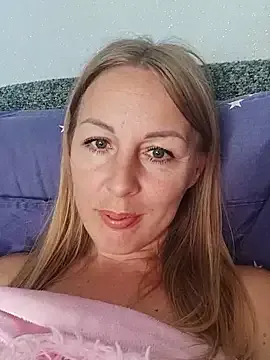 Dawn_hope – webcam model profile photo Image 9